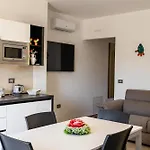 La Collina Di Montegrappa - With Heated Private Pool - With Shared Pool Villa Tuglie