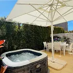 Villa La Collina Di Montegrappa - With Heated Private Pool - With Shared Pool *