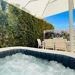 La Collina Di Montegrappa - With Heated Private Pool - With Shared Pool Tuglie