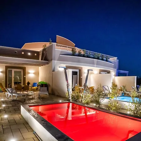 La Collina Di Montegrappa - With Heated Private Pool - With Shared Pool 4* Tuglie