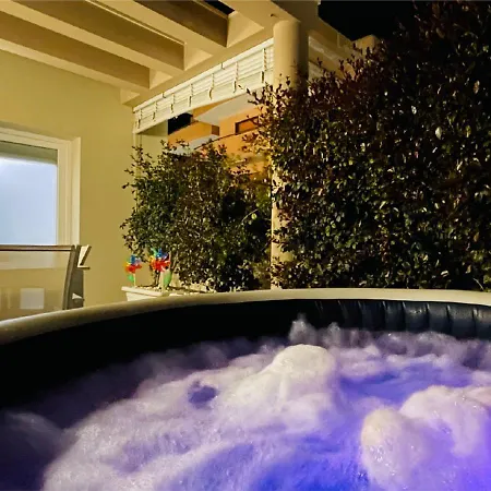 La Collina Di Montegrappa - With Heated Private Pool - With Shared Pool Willa