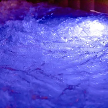 La Collina Di Montegrappa - With Heated Private Pool - With Shared Pool מלון דירות טוליה