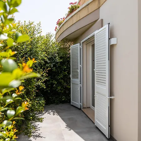 La Collina Di Montegrappa - With Heated Private Pool - With Shared Pool