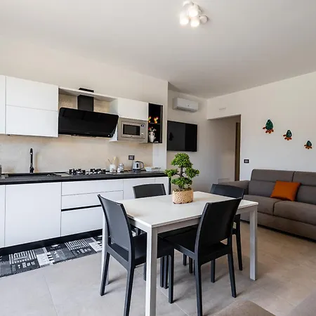 La Collina Di Montegrappa - With Heated Private Pool - With Shared Pool 4* טוליה