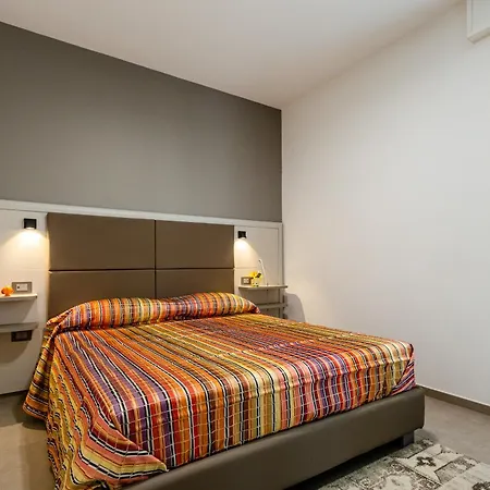 La Collina Di Montegrappa - With Heated Private Pool - With Shared Pool 4* טוליה