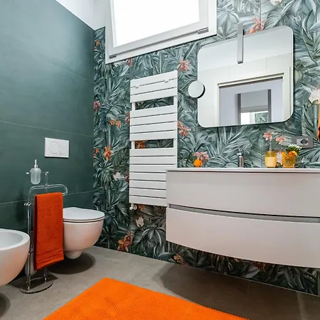 Villa La Collina Di Montegrappa - With Heated Private Pool - With Shared Pool Tuglie