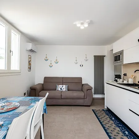 La Collina Di Montegrappa - With Heated Private Pool - With Shared Pool 아파트호텔 4*