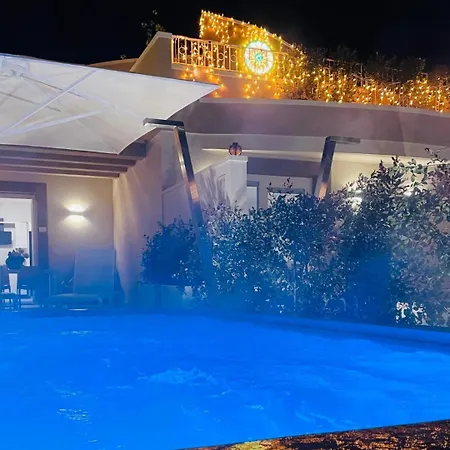 La Collina Di Montegrappa - With Heated Private Pool - With Shared Pool מלון דירות טוליה