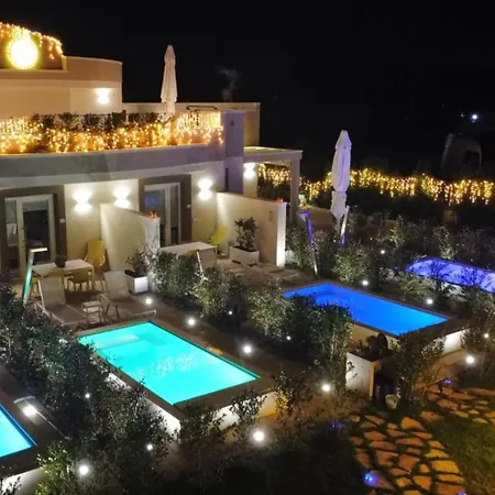 La Collina Di Montegrappa: With Private And Shared Pools