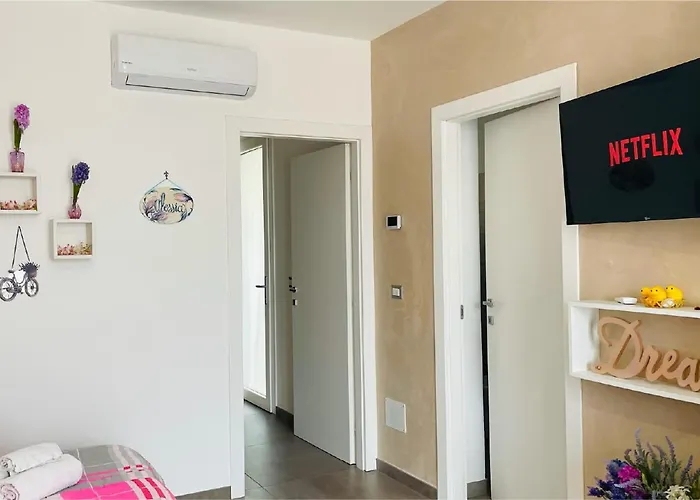 La Collina Di Montegrappa - With Heated Private Pool - With Shared Pool 4* Tuglie